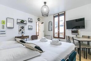 1 bedroom, iron/ironing board, WiFi