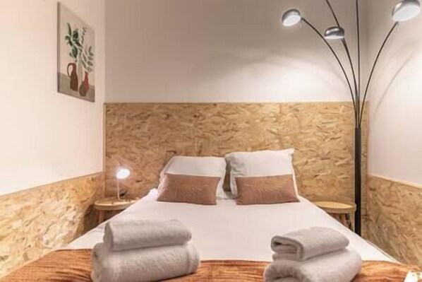 1 bedroom, iron/ironing board, WiFi, bed sheets