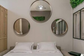 3 bedrooms, iron/ironing board, travel crib, WiFi