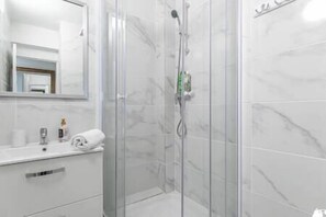 Free toiletries, hair dryer, towels, toilet paper
