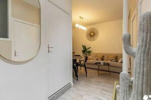 Interior - MBA - Pétion Splendide Appart (Paris)