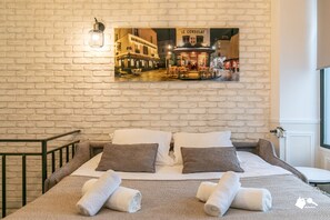 2 多间卧室、WiFi、床单