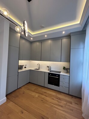 Fridge, microwave, oven, dishwasher