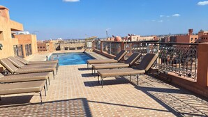 Unclassified image, 4 of 17, button - Exceptional duplex with jaccuzi and swimming pool (Marrakech)
