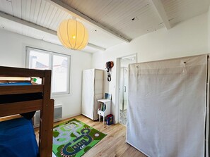 2 bedrooms