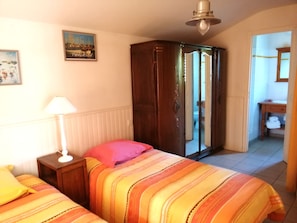 5 bedrooms, free WiFi