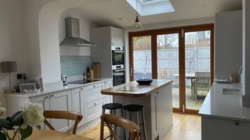 House | 3 bedrooms, Internet