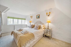 2 makuuhuonetta, silitysrauta/-lauta, ilmainen Wi-Fi, vuodevaatteet