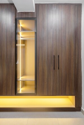 In-room safe, desk, laptop workspace, soundproofing