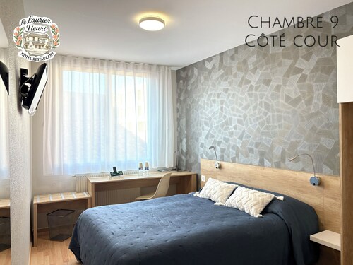 Logis Hotel Restaurant Le Laurier Fleuri