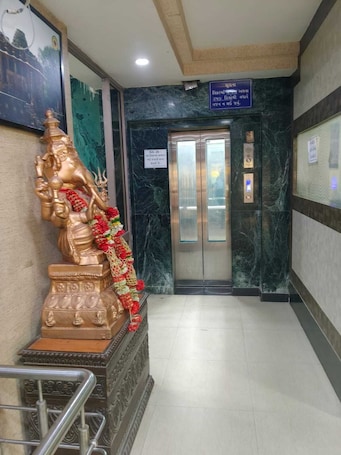 Lobby. SHREE DELHI GUJARATI SAMAJ