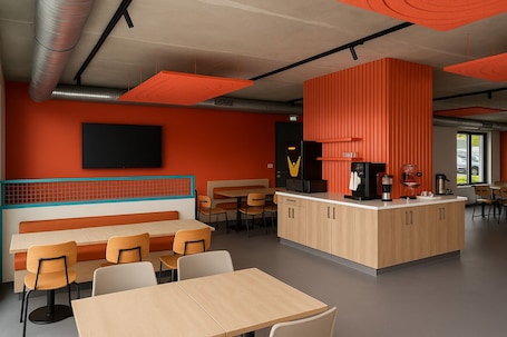 Daily buffet breakfast for a fee. Ibis Budget Auxerre Nord (Ouverture Printemps 2025)