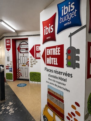 Exterior - Ibis Budget Dijon Centre Clemenceau (Dijon)