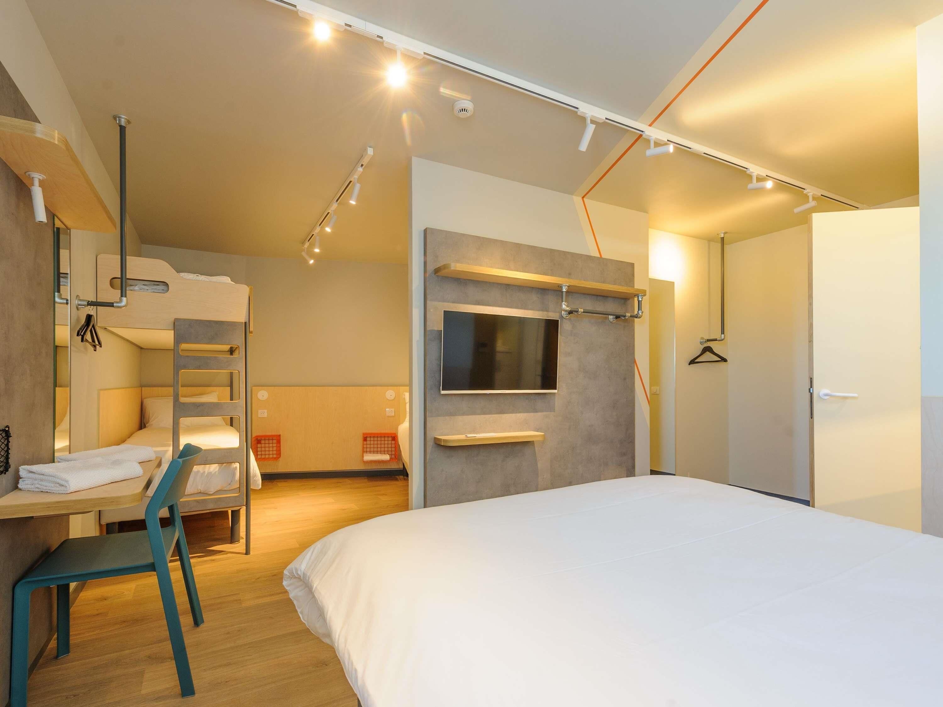 Family Room, Multiple Beds, Accessible