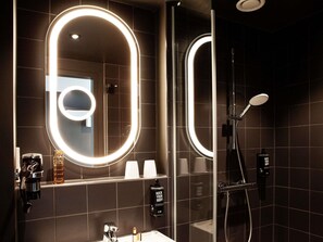 Blendingsgardiner, lydisolert, wi-fi (inkludert) og sengetøy