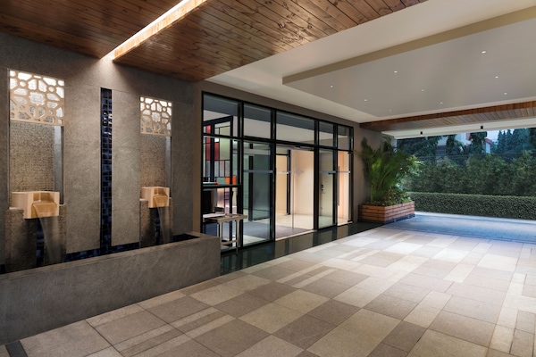 Façade de lâhĂ©bergement - soirĂ©e/nuit