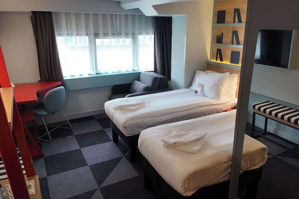 Chambre, Plusieurs lits