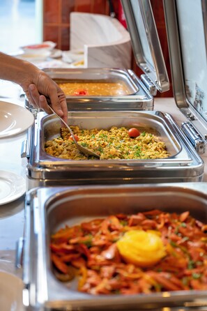 Daily buffet breakfast (SAR 80 per person) - Mercure Hotel Khamis Mushait (Khamis Mushait)