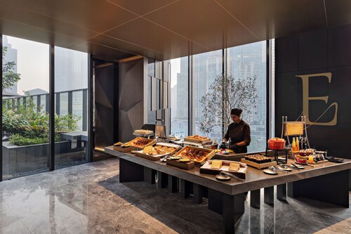 Swissôtel Living Jakarta Mega Kuningan