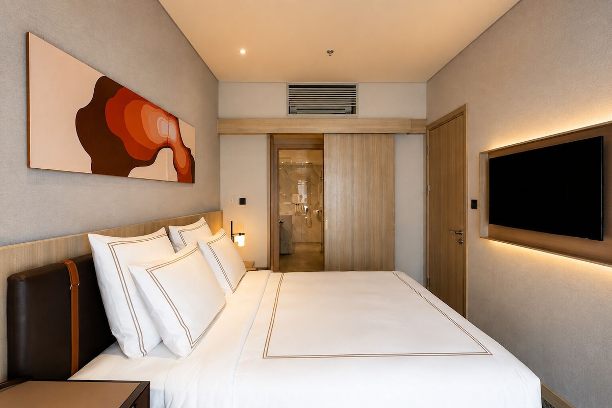 Swiss Advantage One Bedroom Apartment | Ropa de cama de alta calidad, colchones Select Comfort, caja fuerte