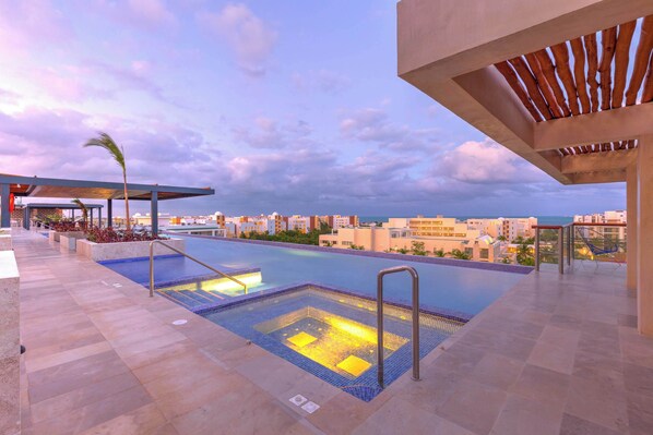 Outdoor pool, a heated pool