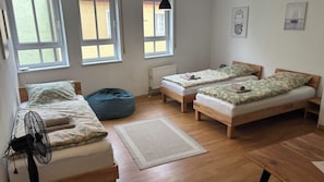 1 bedroom, WiFi, bed sheets