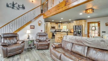 House (3 Bedrooms) | Interior