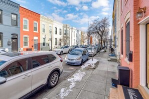 House (2 Bedrooms) | Interior - Centrally Located DC Row House Near Restaurants! (Washington)