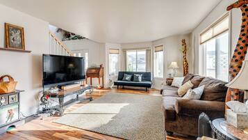 House (4 Bedrooms) | Interior