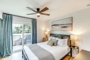 Apartment (4 Bedrooms) | Interior - Balconies & Views: Modern Abode in Poway! (Poway)