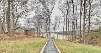 Lakefront Retreat w/ Dock, Patio & Grill in Bracey