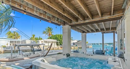 Mermaid Manor Waterfront Haven w Hot Tub Dock