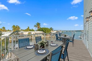 Casa, para fumadores | 4 habitaciones, escritorio y internet 