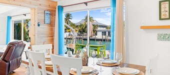 Seabreeze Cove Waterfront Gem 38 Foot Dock Cabana Club