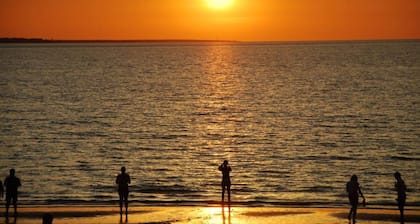 Zenhouse Harmony Modern Home Near CDU Hospital