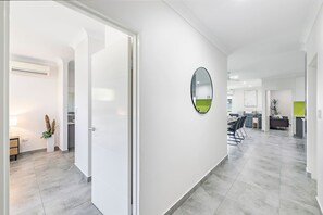 House, Smoking - Zenhouse Harmony Modern Home Near CDU Hospital (Muirhead)