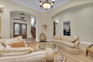 テレビ、書斎 / ワークスペース