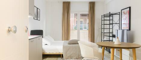 1 dormitorio, tabla de planchar con plancha, wifi gratis y ropa de cama