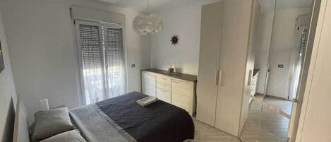 1 間睡房、熨斗/熨衫板、Wi-Fi、床單