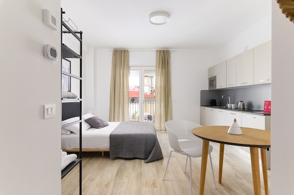 1 bedroom, iron/ironing board, bed sheets
