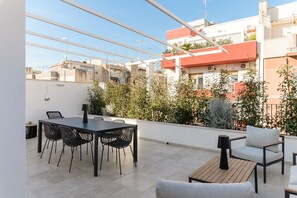 Outdoor dining - Palazzo Murat - Penthouse Apartment with terrace by Wonderful Italy (Bari)