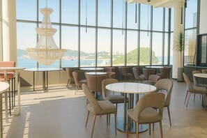 Bar (on property) - EL STAY Hotel Residence (Busan)