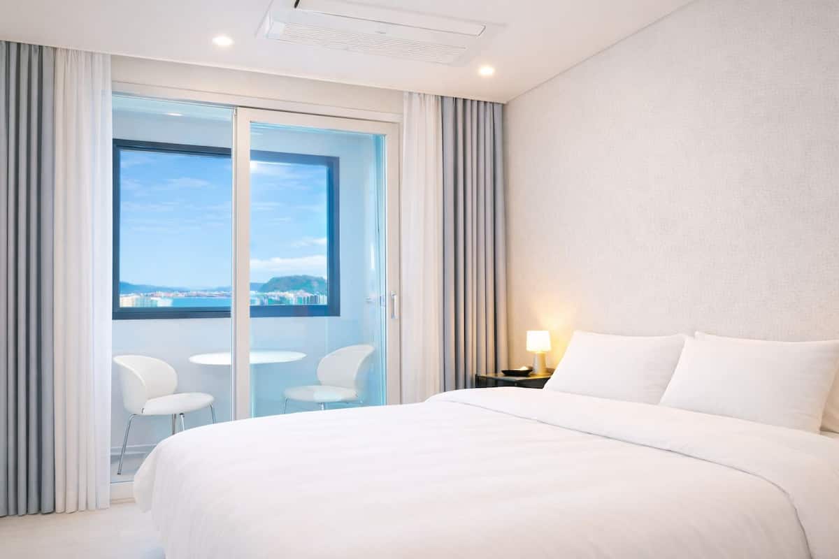 Espace de travail pour ordinateur portable, rideaux occultants