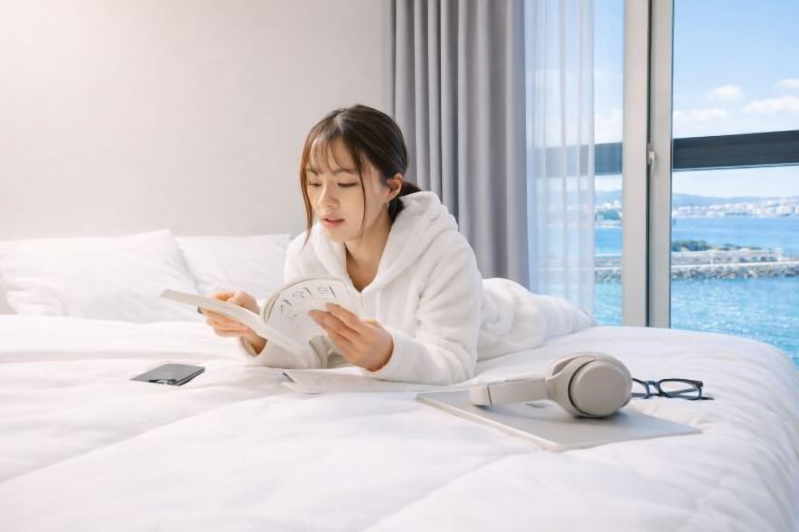 Laptop workspace, blackout curtains, soundproofing, free WiFi