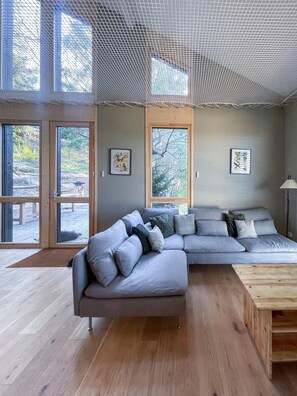 Smart TV, table football, ping pong, books