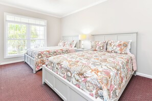 4 bedrooms, Internet - Walk to the Beach 4 BR Pet Friendly Beach House! Mortgage Manor (Surfside Beach)