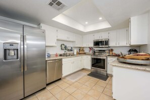 Huoneisto, 2 makuuhuonetta | Yksityinen keittiö | Jääkaappi, uuni, kahvin-/teenkeitin, leivänpaahdin