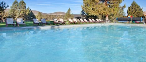Piscine intérieure, piscine chauffée