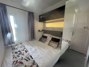 1 bedroom, iron/ironing board, bed sheets