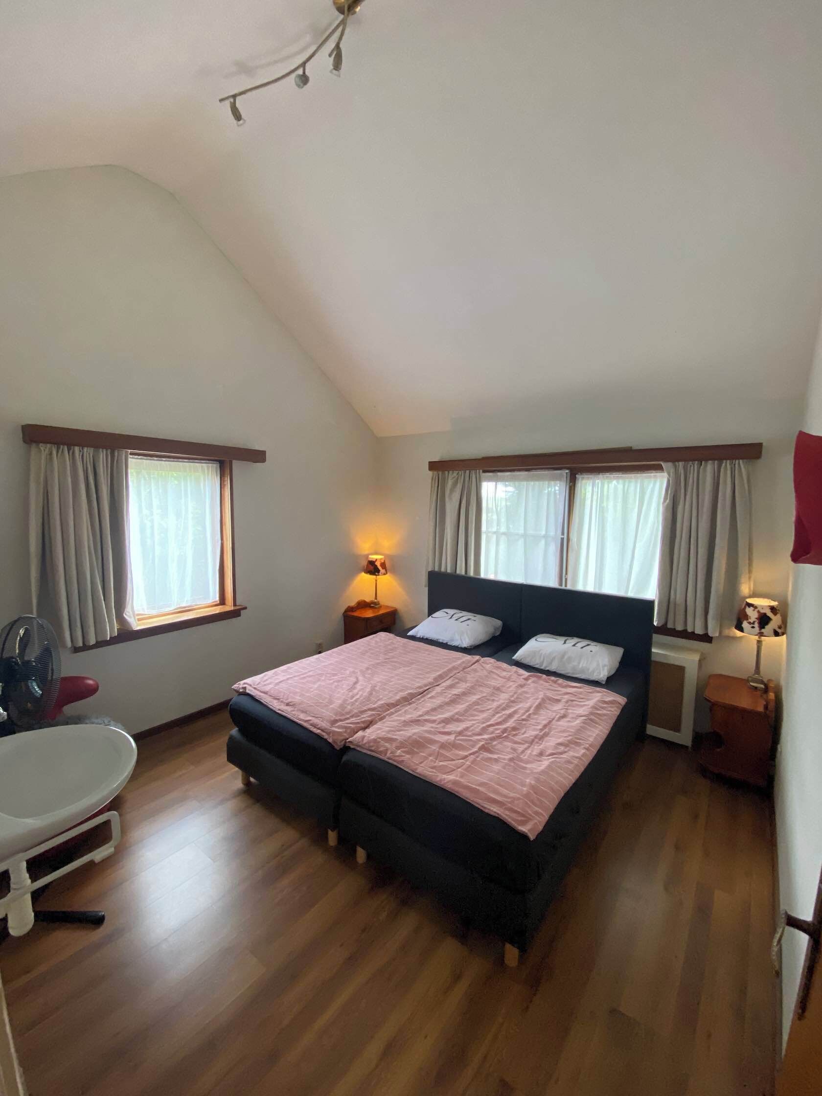 2 Schlafzimmer, Bügeleisen/Bügelbrett, Reisekinderbett, WLAN